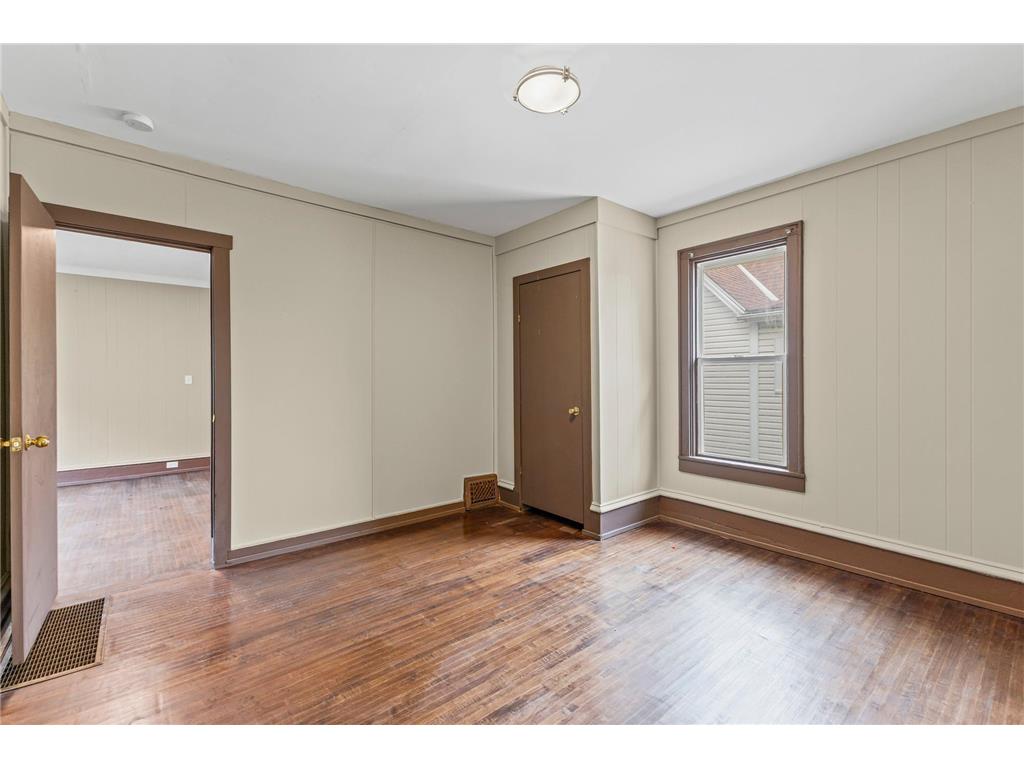 811 Queen Avenue N Minneapolis MN 55411 6807437 image24