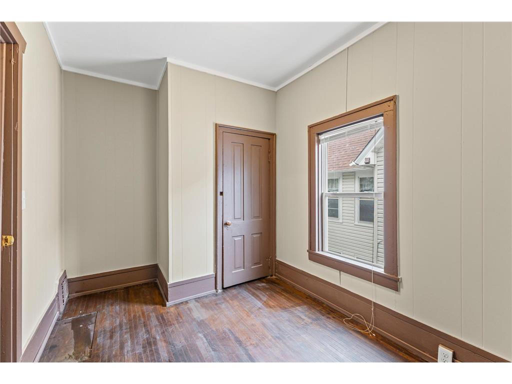 811 Queen Avenue N Minneapolis MN 55411 6807437 image25