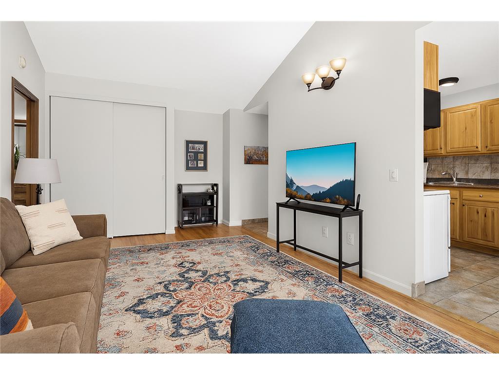 811 Smetana Road #8 Hopkins MN 55343 7038220 image12