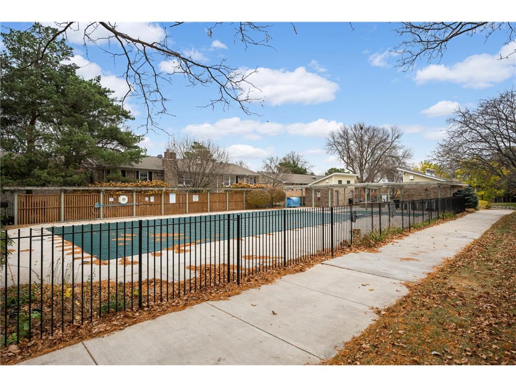 811 Smetana Road #8 Hopkins MN 55343 7038220 image17