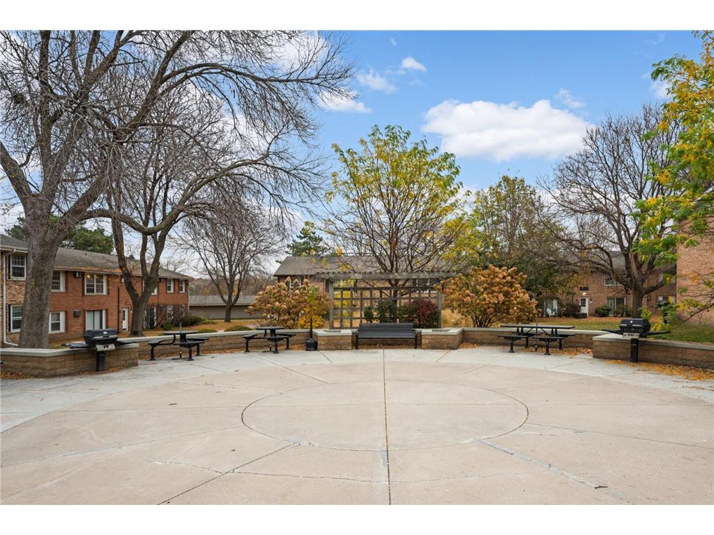 811 Smetana Road #8 Hopkins MN 55343 7038220 image18