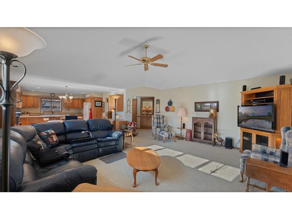 811 Westland Street New London MN 56273 6821188 image22