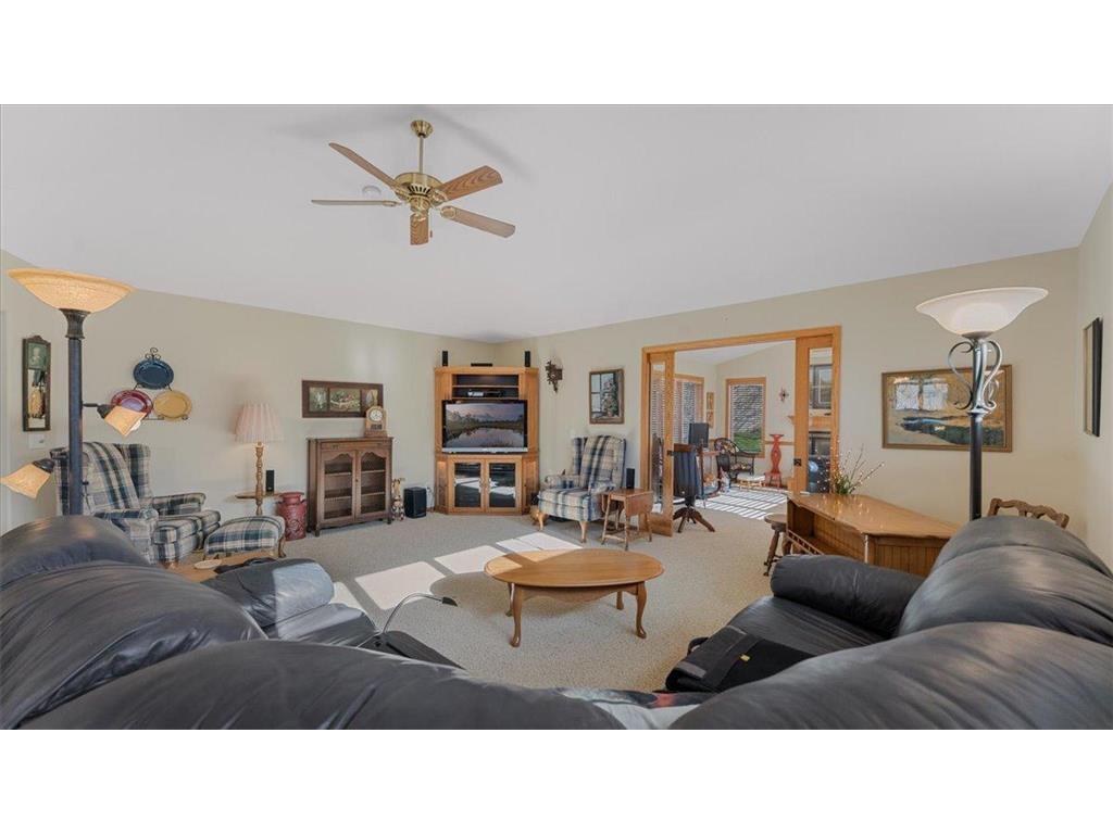 811 Westland Street New London MN 56273 6821188 image23