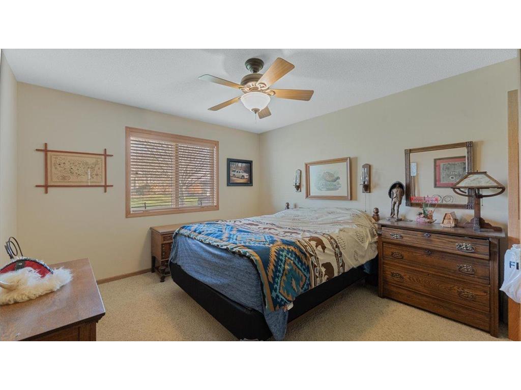 811 Westland Street New London MN 56273 6821188 image32