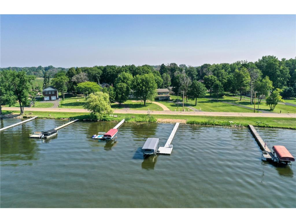 8112 N Shore Trail N Forest Lake MN 55025 - Forest 7019995 image1