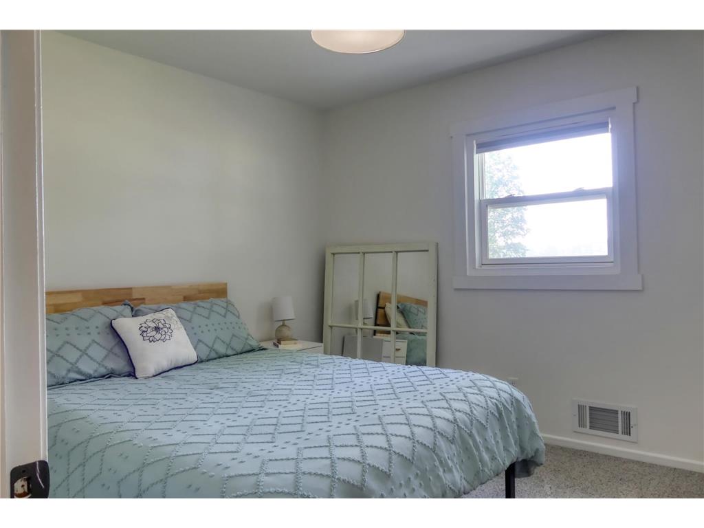 8112 N Shore Trail N Forest Lake MN 55025 - Forest 7019995 image31