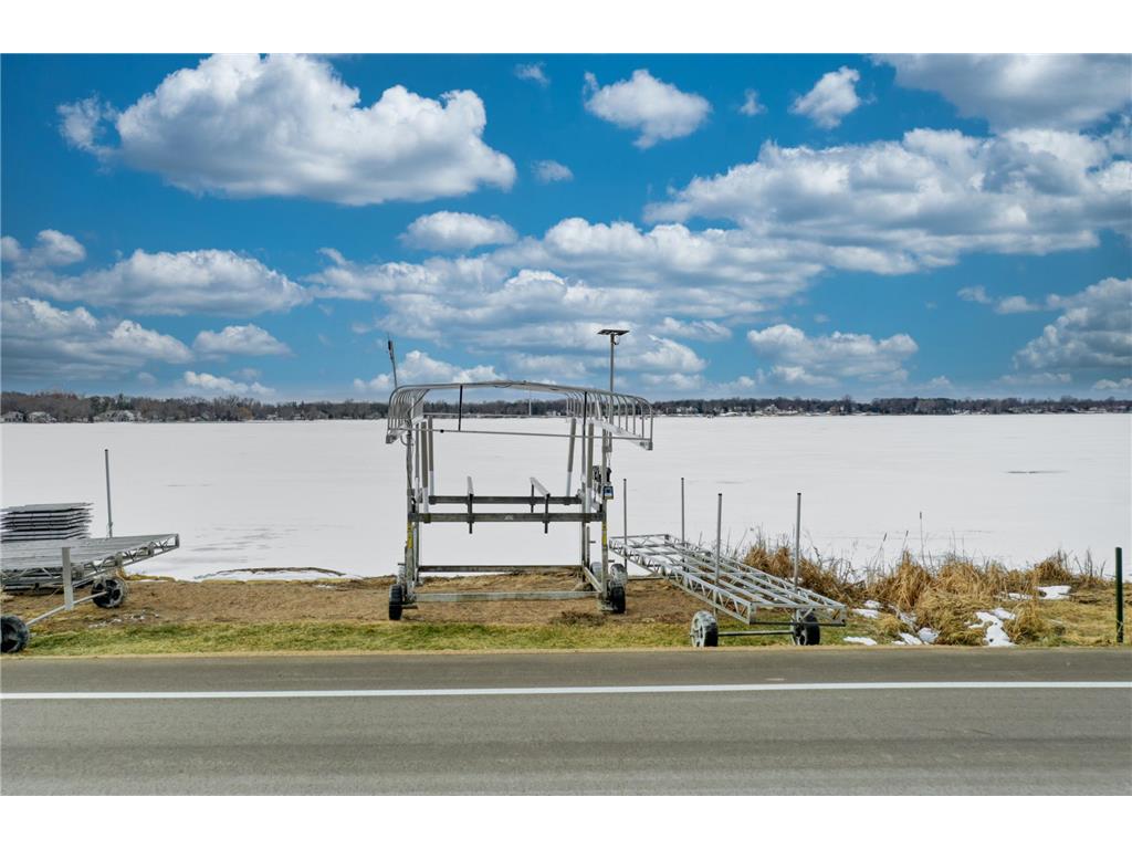 8112 N Shore Trail N Forest Lake MN 55025 - Forest 7019995 image6