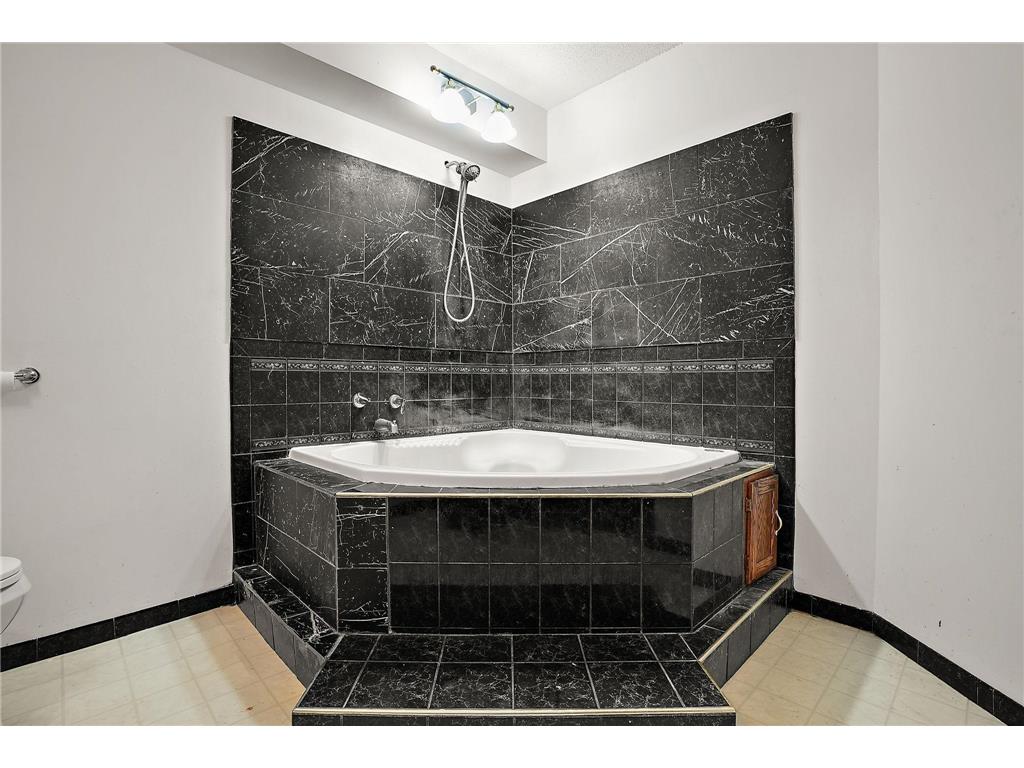 8114 5th Street NE Spring Lake Park MN 55432 7038310 image31