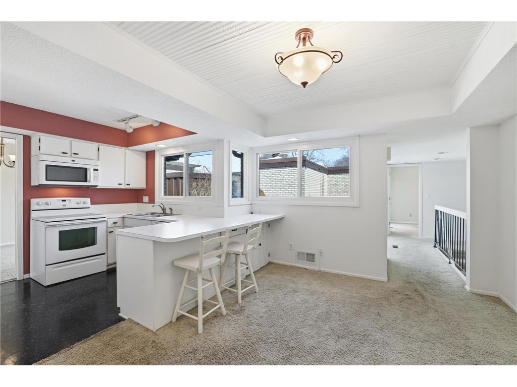8114 Pennsylvania Road Bloomington MN 55438 7039985 image11