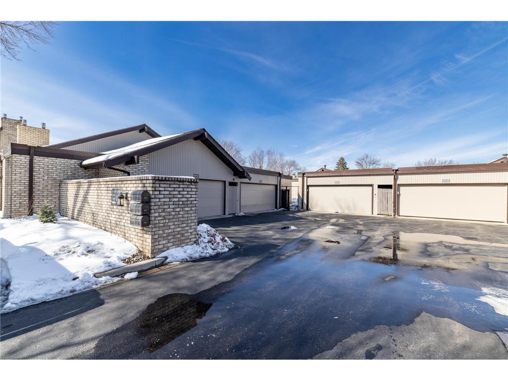 8114 Pennsylvania Road Bloomington MN 55438 7039985 image32