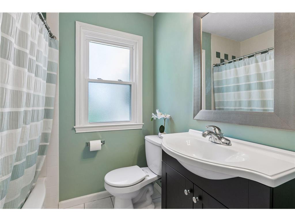 8115 1st Avenue S Bloomington MN 55420 7063847 image21