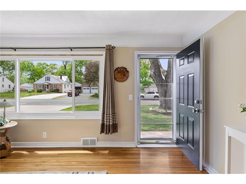 8115 1st Avenue S Bloomington MN 55420 7063847 image3
