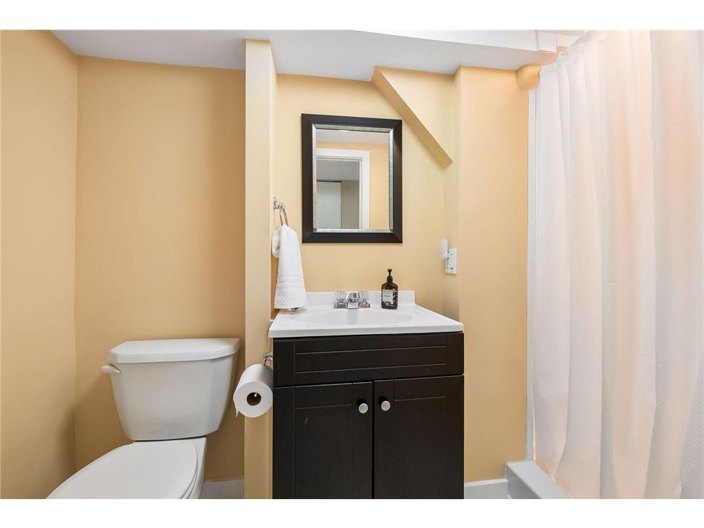 8115 1st Avenue S Bloomington MN 55420 7063847 image33