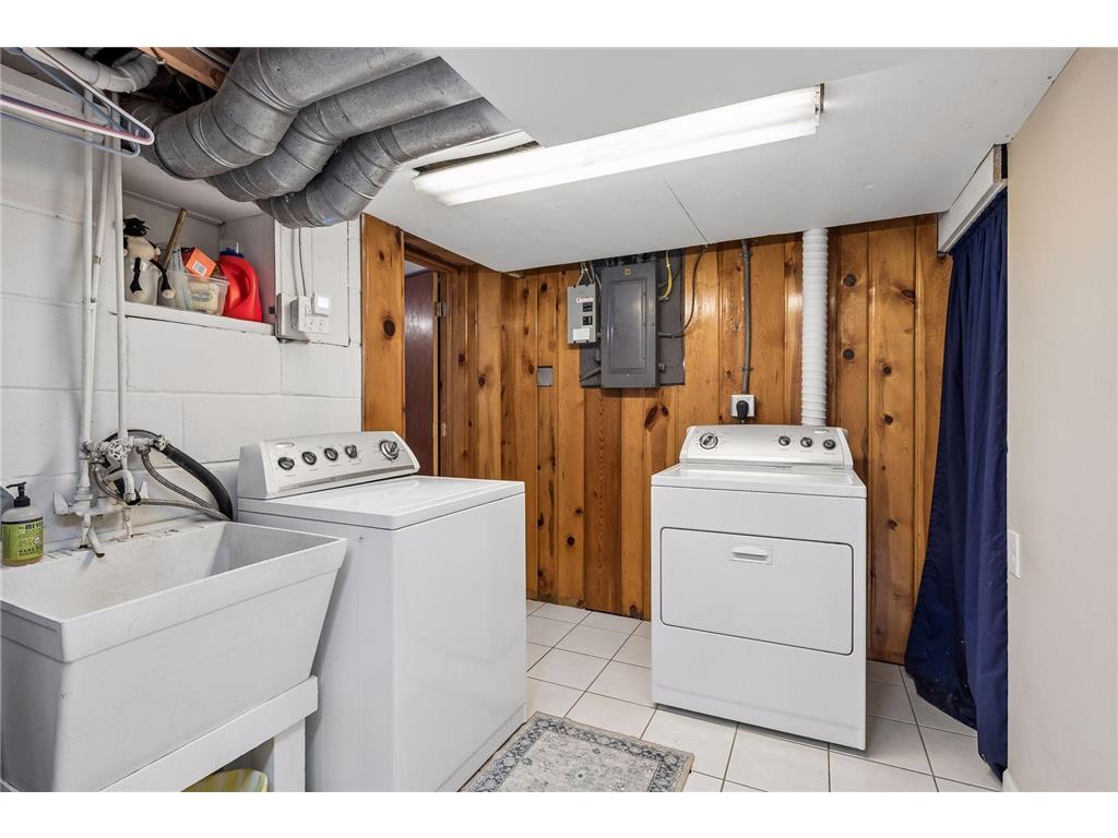 8115 1st Avenue S Bloomington MN 55420 7063847 image36