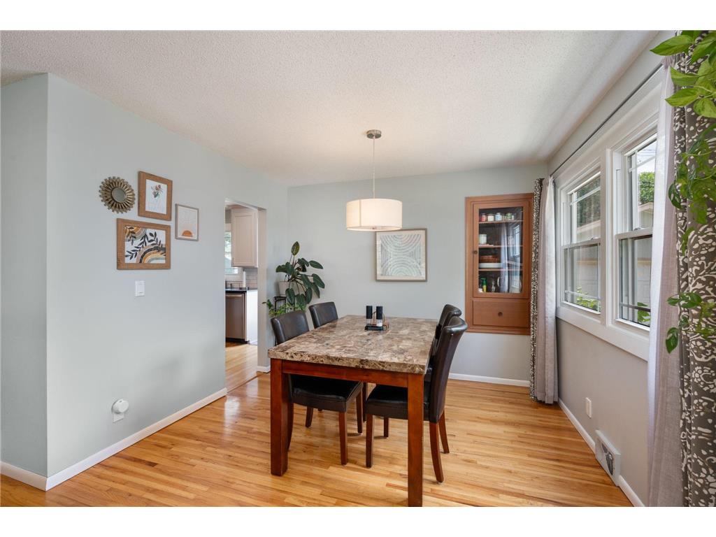8117 33rd Place N Crystal MN 55427 7112734 image10