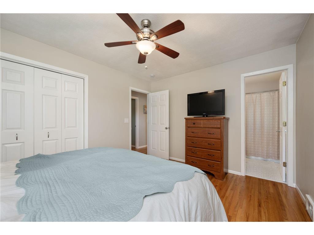 8117 33rd Place N Crystal MN 55427 7112734 image12