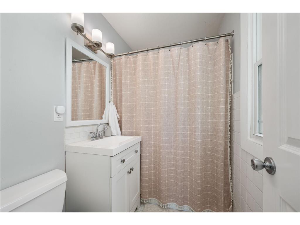 8117 33rd Place N Crystal MN 55427 7112734 image13