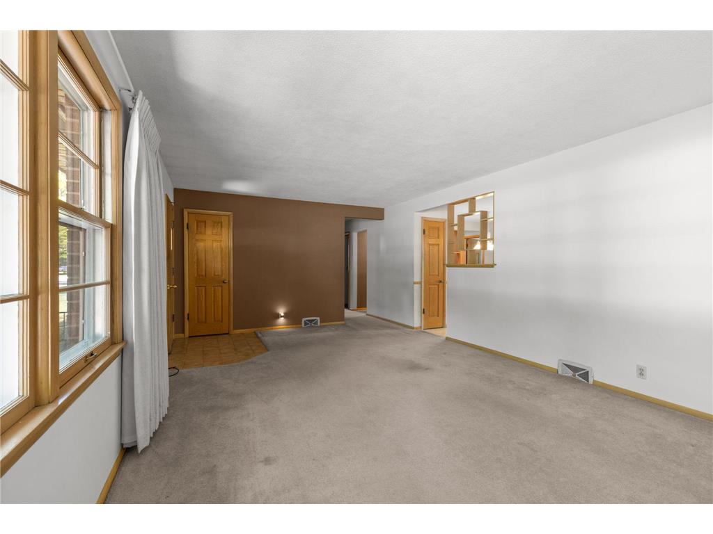 8117 Iris Drive N Brooklyn Park MN 55428 7085043 image10