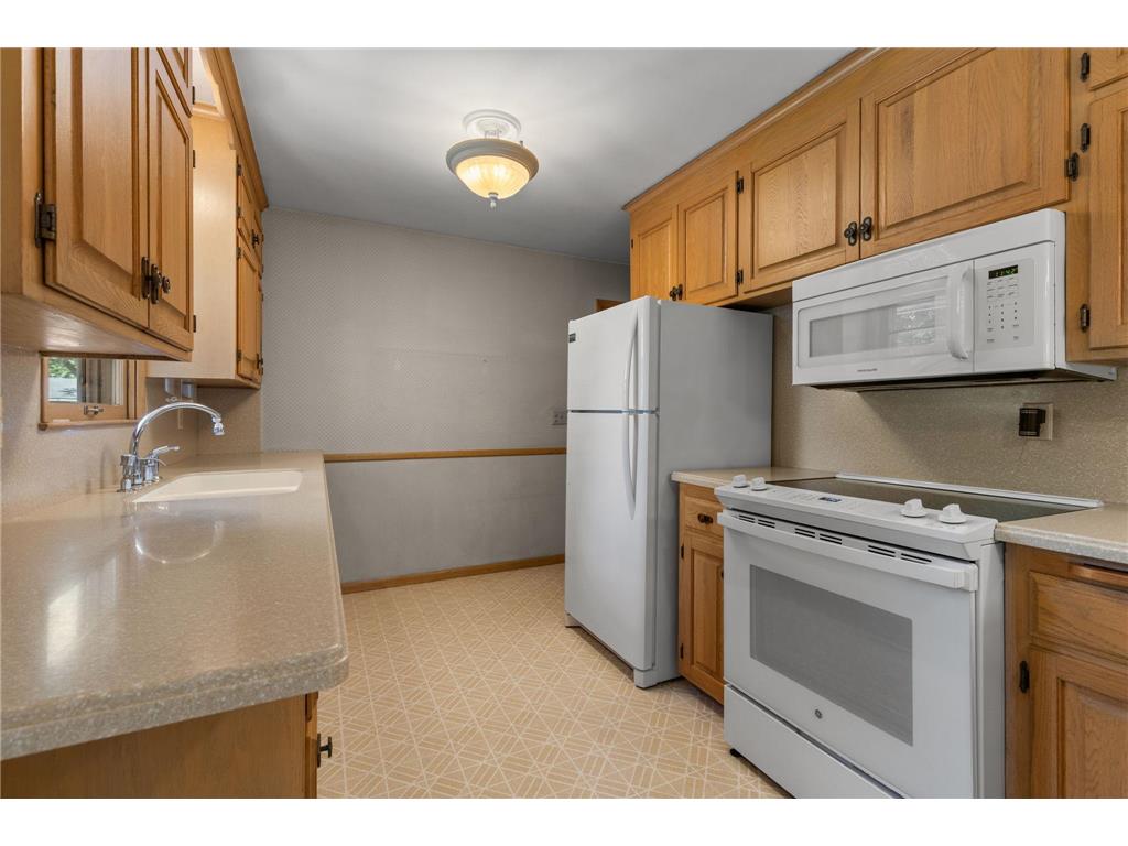 8117 Iris Drive N Brooklyn Park MN 55428 7085043 image15