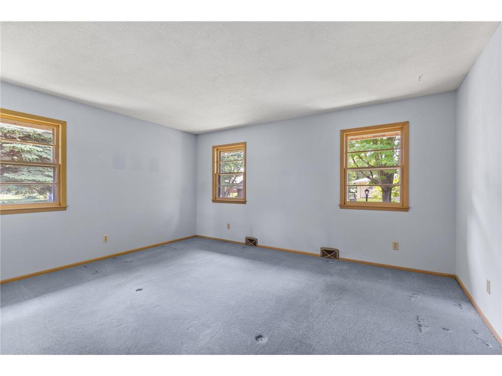 8117 Iris Drive N Brooklyn Park MN 55428 7085043 image21