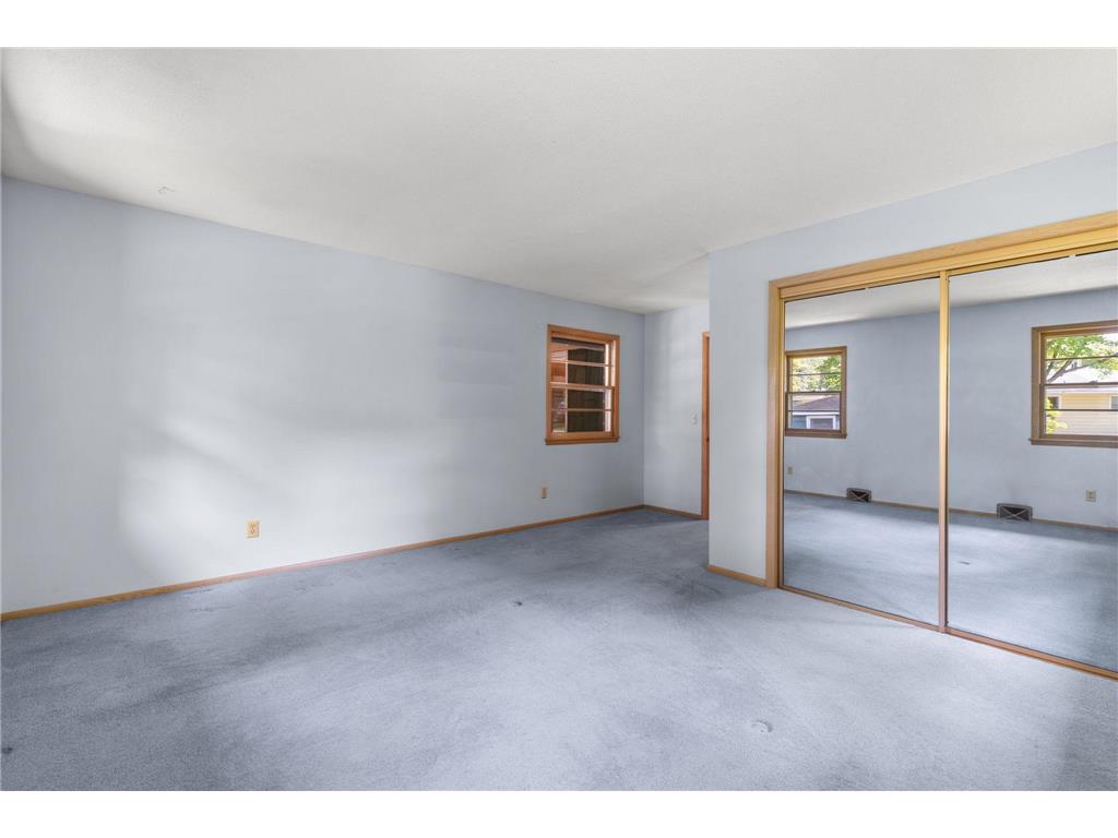 8117 Iris Drive N Brooklyn Park MN 55428 7085043 image23