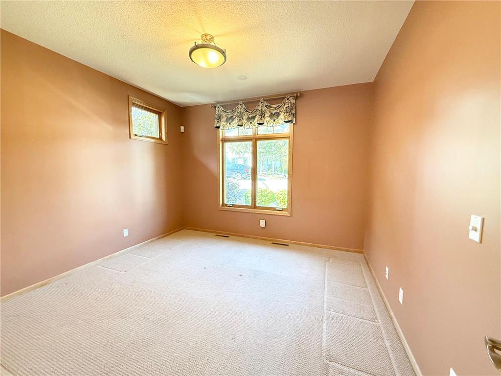 8117 Xerxes Circle Bloomington MN 55431 6820392 image19