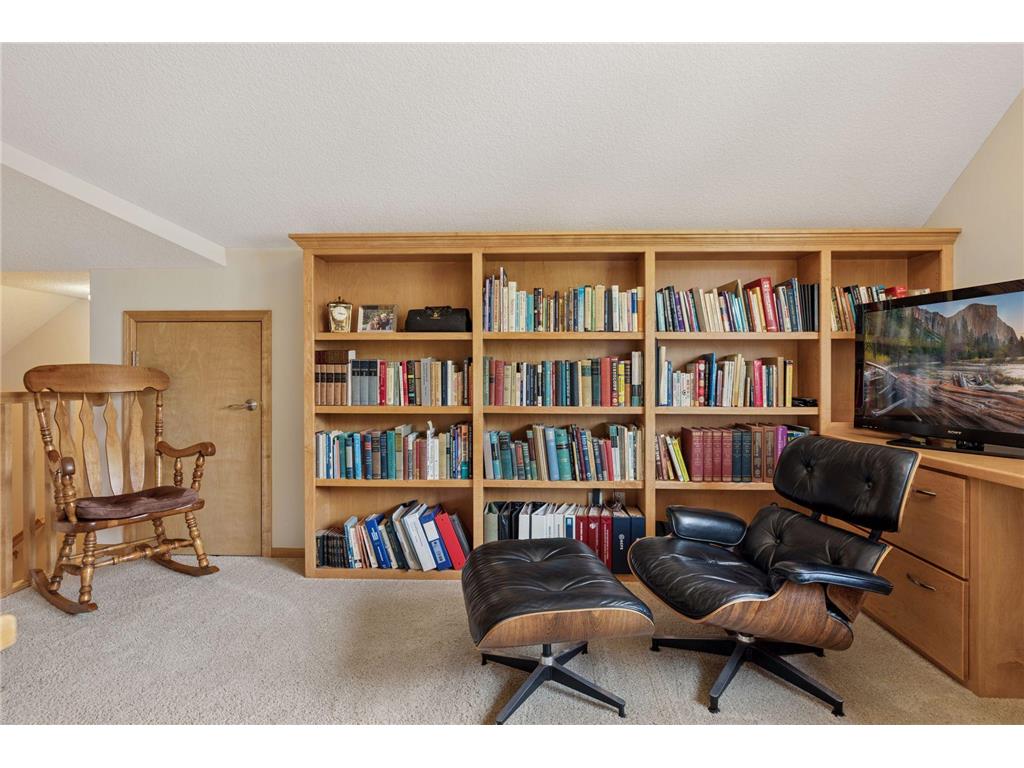 8117 Xerxes Circle Bloomington MN 55431 6820392 image28