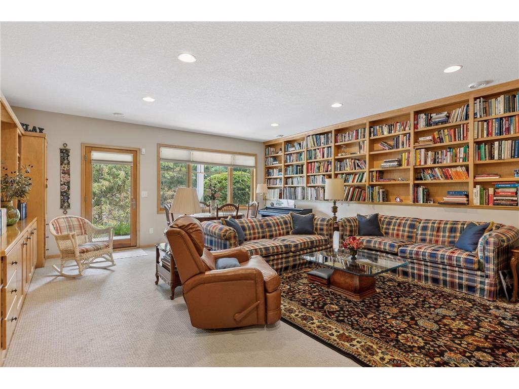 8117 Xerxes Circle Bloomington MN 55431 6820392 image32