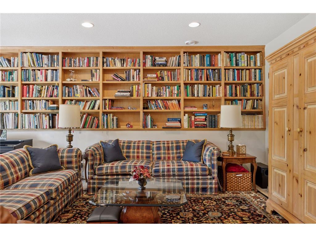 8117 Xerxes Circle Bloomington MN 55431 6820392 image33