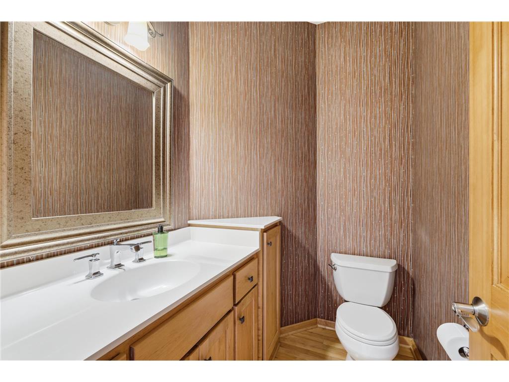 8117 Xerxes Circle Bloomington MN 55431 7105852 image10