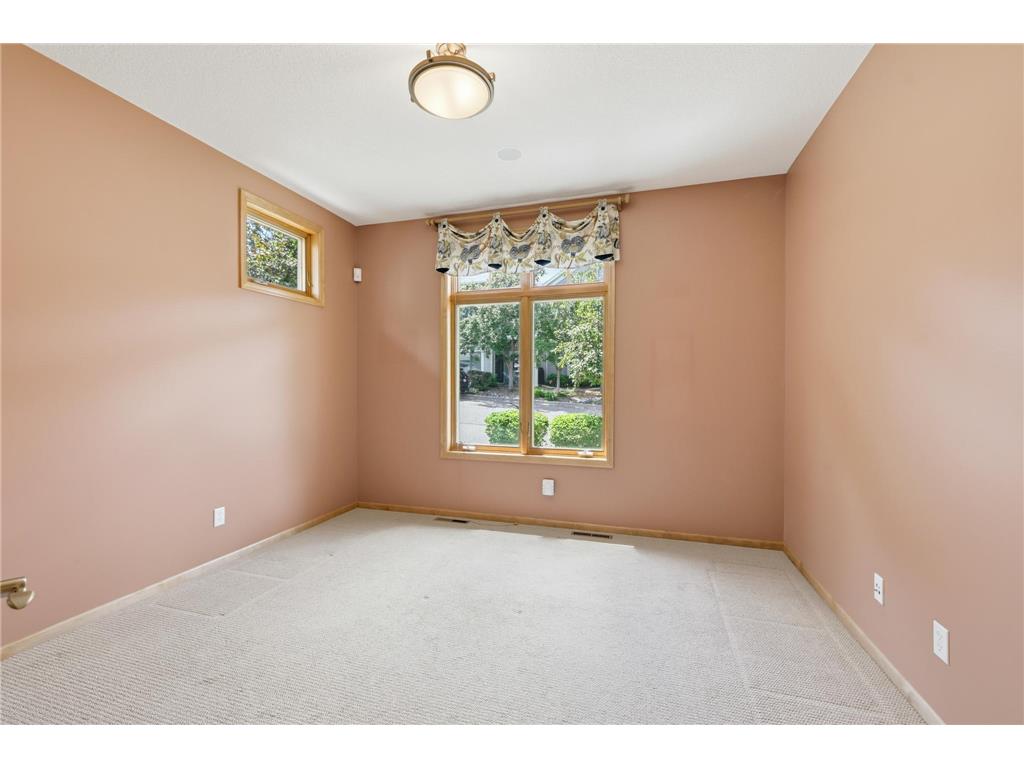 8117 Xerxes Circle Bloomington MN 55431 7105852 image12