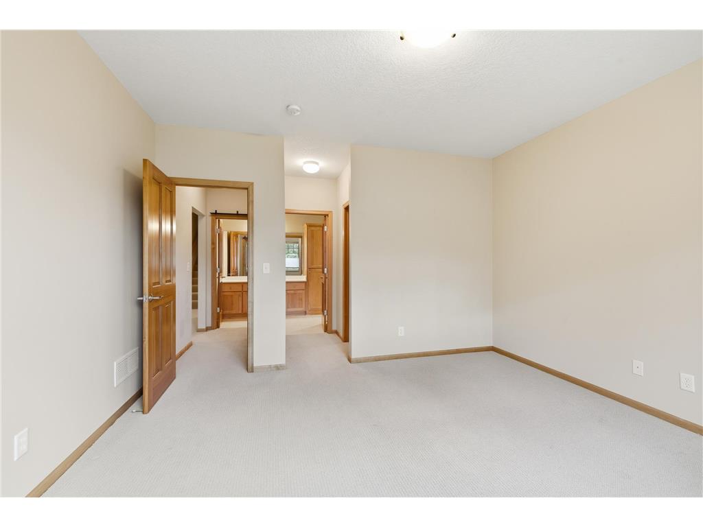 8117 Xerxes Circle Bloomington MN 55431 7105852 image23