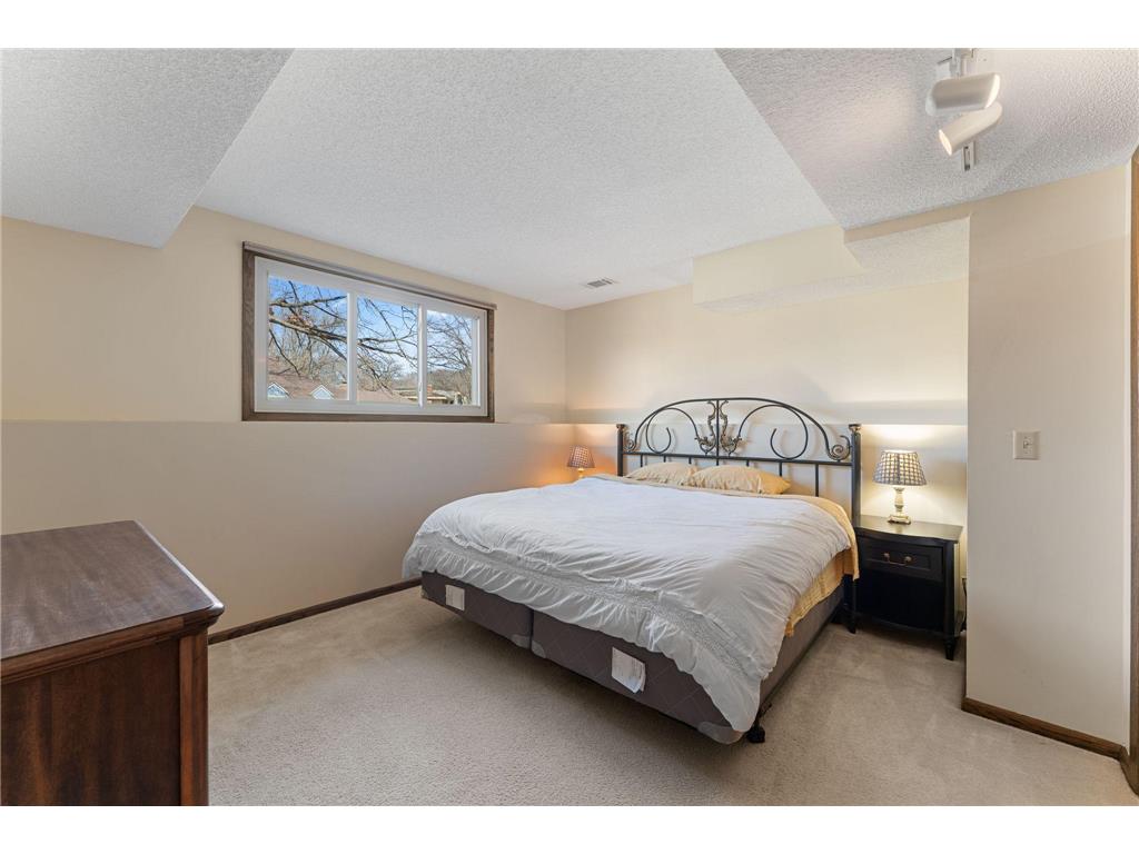 8119 Lower 129th Court Apple Valley MN 55124 7081981 image29