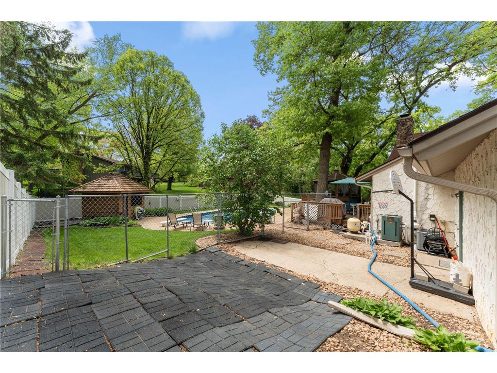 8119 Lower 129th Court Apple Valley MN 55124 7081981 image34