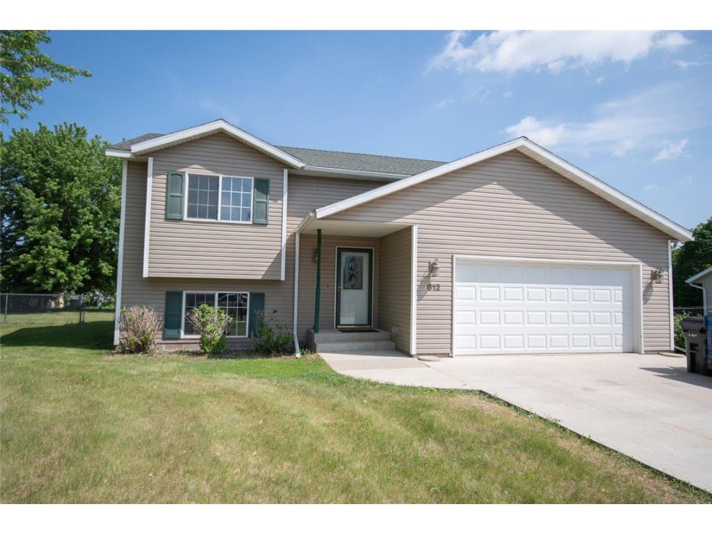 812 10th Street S Sauk Centre MN 56378 6376506 image1