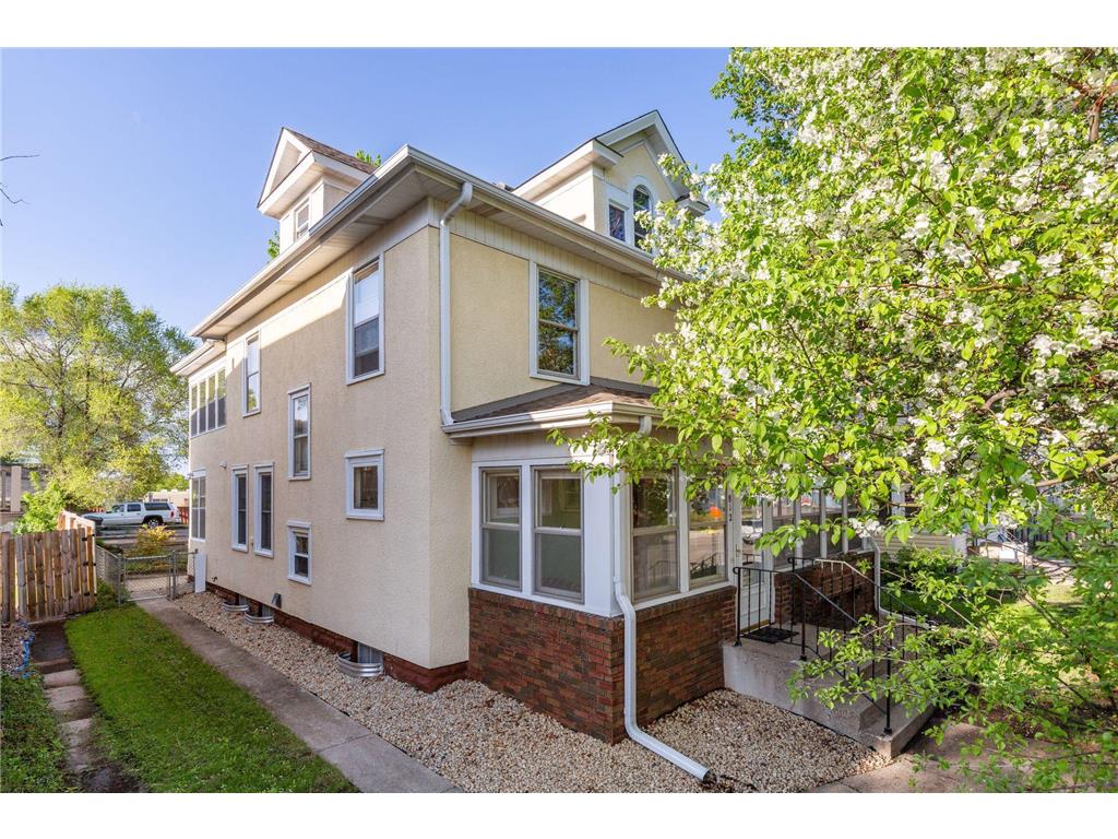 812 42nd Avenue N Minneapolis MN 55412 6337461 image1