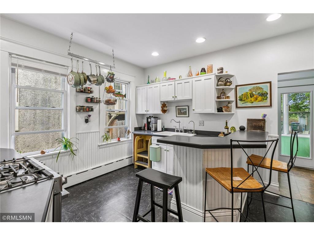 812 42nd Avenue N Minneapolis MN 55412 7082217 image17