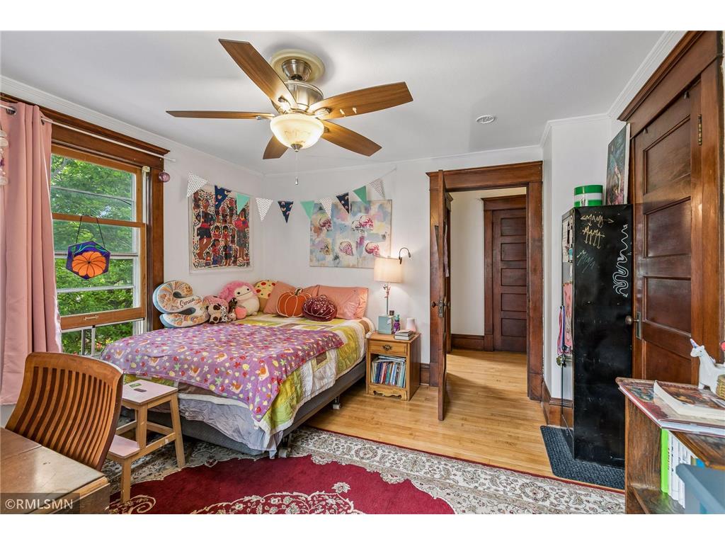 812 42nd Avenue N Minneapolis MN 55412 7082217 image24