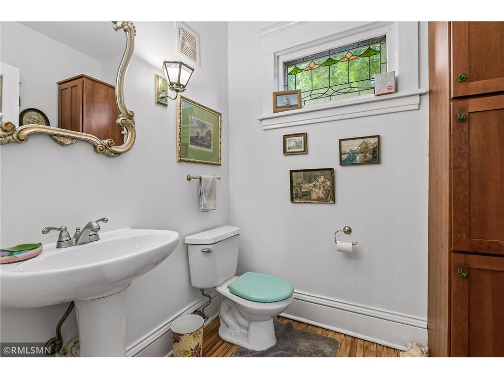 812 42nd Avenue N Minneapolis MN 55412 7082217 image25