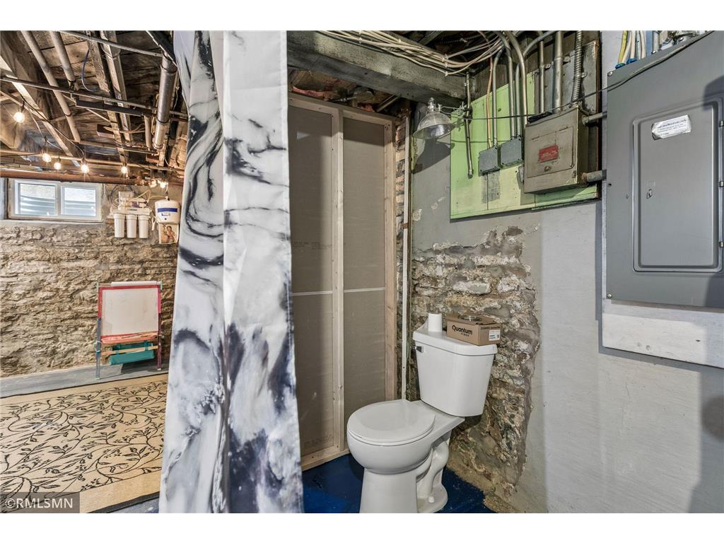 812 42nd Avenue N Minneapolis MN 55412 7082217 image38
