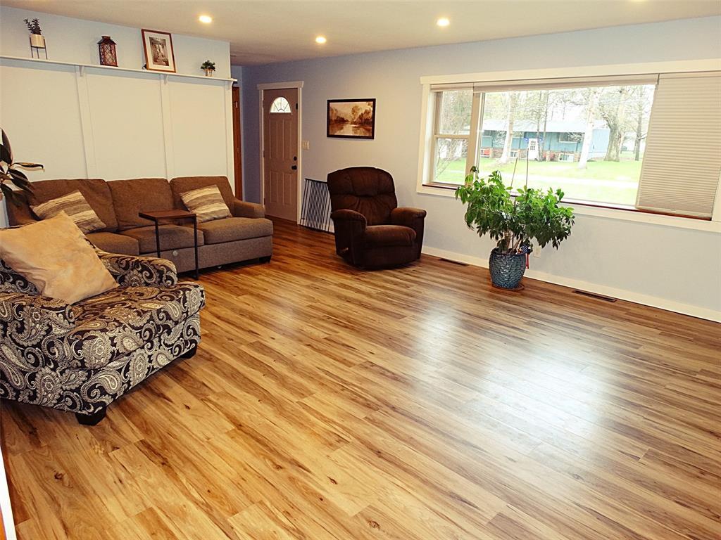 812 E BARKER Street Rice Lake WI 54868 7063313 image11