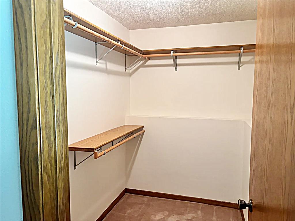 812 E Oak Street Redwood Falls MN 56283 7109157 image12