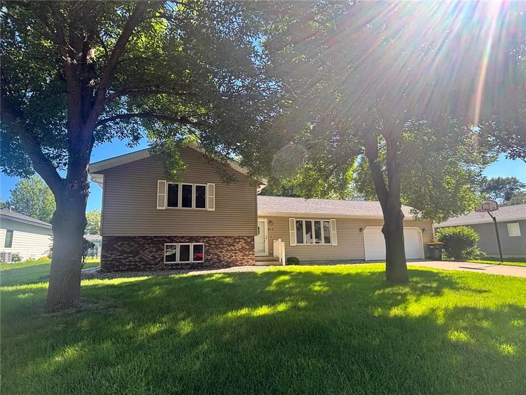 812 E Oak Street Redwood Falls MN 56283 7109157 image23