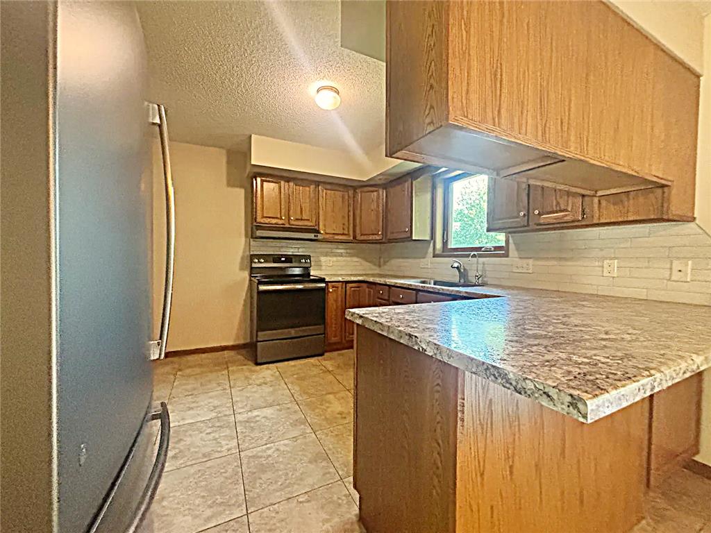 812 E Oak Street Redwood Falls MN 56283 7109157 image3
