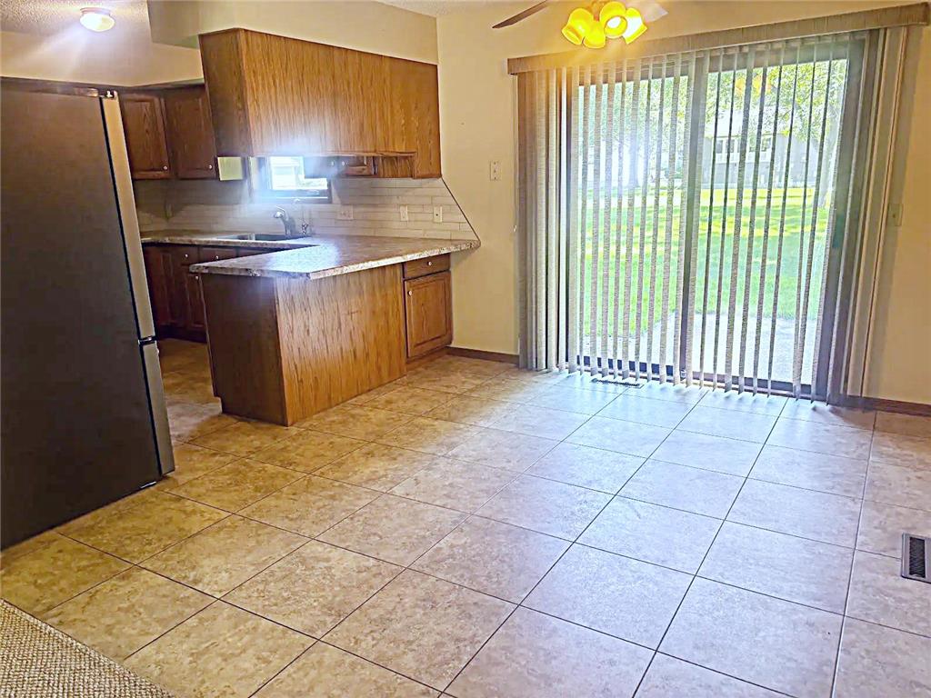 812 E Oak Street Redwood Falls MN 56283 7109157 image5