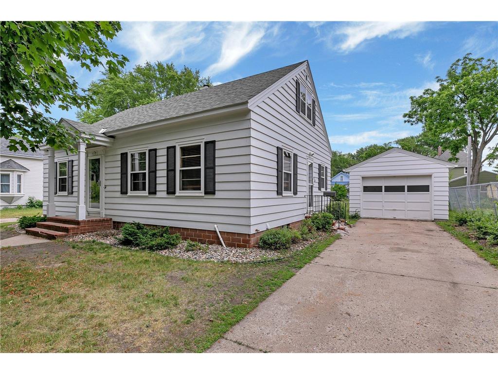 812 Ford Avenue N Glencoe MN 55336 6371969 image1