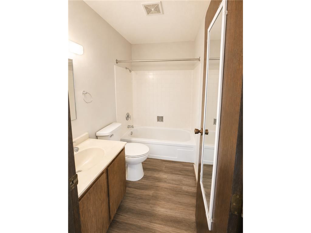 812 Hills Avenue #N103 Jackson MN 56143 7079629 image6