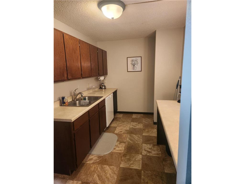 812 Hills Avenue #N209 Jackson MN 56143 6721648 image2