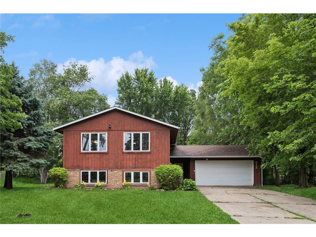 812 Ivanhoe Drive Northfield MN 55057 6746627 image1