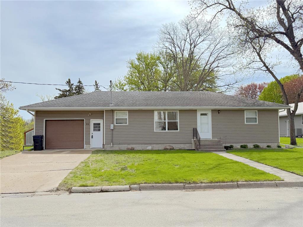 812 Main Street N Minnesota Lake MN 56068 7026578 image1